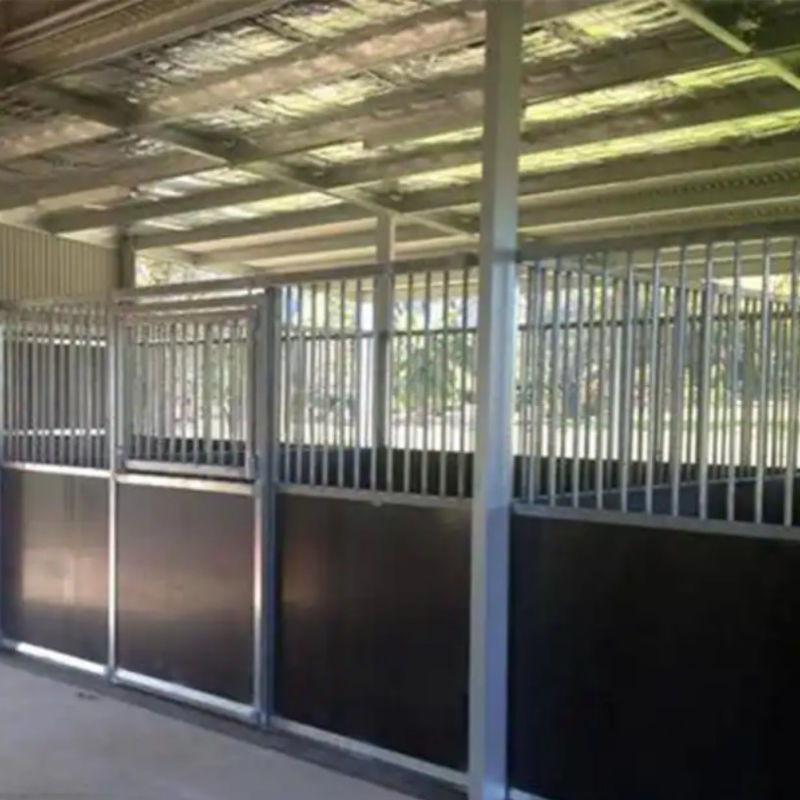 Edificios de almacén de acero prefabricados de tipo puerta enrolladora Buena resistencia sísmica