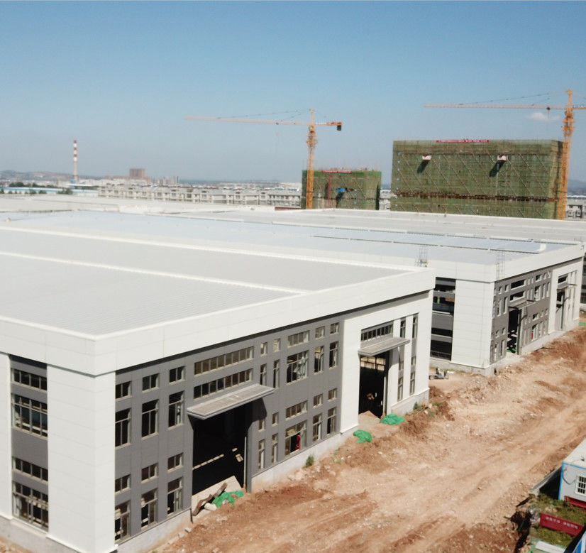 Q235 Edificios estructurales de acero Taller de garajes Construcciones prefabricadas de metal Resistentes a la nieve