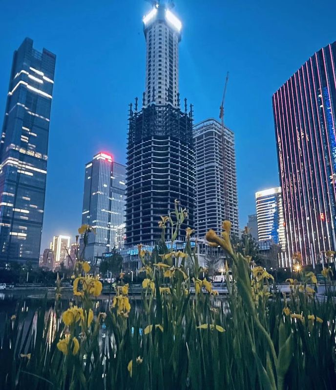China Prefabricado a medida Edificio prefabricado de gran altura Estructura de acero de varios pisos Con el mejor precio