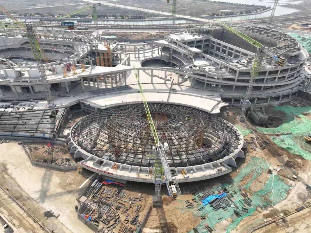 China Estrutura de acero de marco metálico de gran tamaño Estadio exterior/interior Deportes de ejercicio/Ténis/Basquetbol/Fútbol Gimnasio