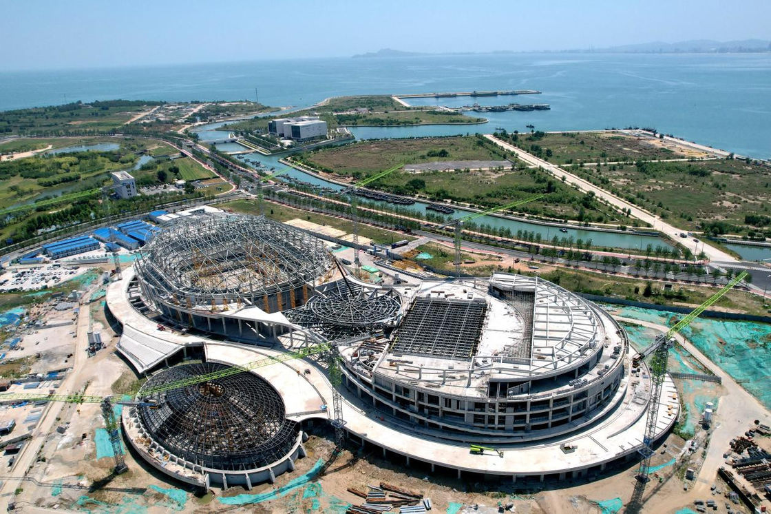 China Estrutura de acero de marco metálico de gran tamaño Estadio exterior/interior Deportes de ejercicio/Ténis/Basquetbol/Fútbol Gimnasio
