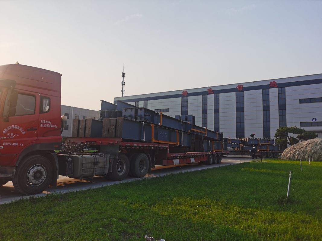 Almacén de estructura de acero prefabricado y versátil para el almacenamiento de productos terminados